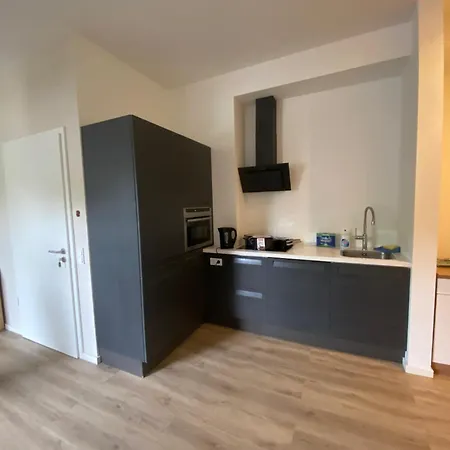 Temporary Apartment *
